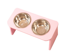 Cargar imagen en el visor de la galería, Comedero elevado para perro flamingo